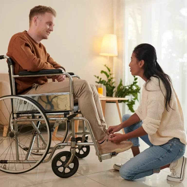 Read more about the article The “Each One Teach One” Philosophy in Supported Living